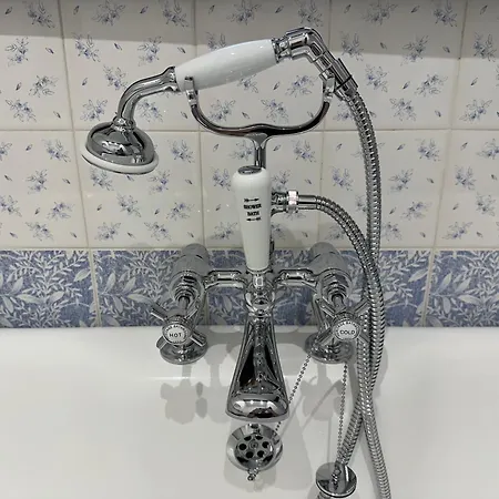 Number Three, Yard 12 Hébergement de vacances