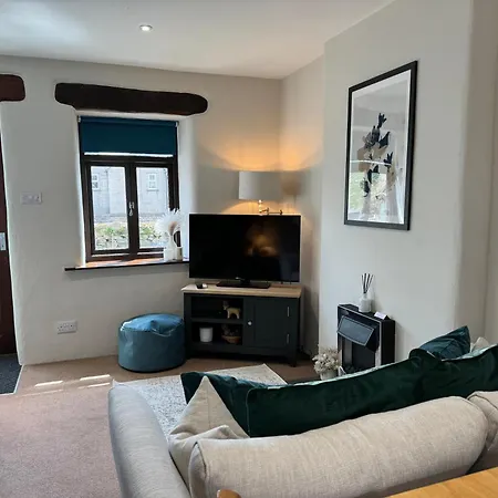 Number Three, Yard 12 Hébergement de vacances *